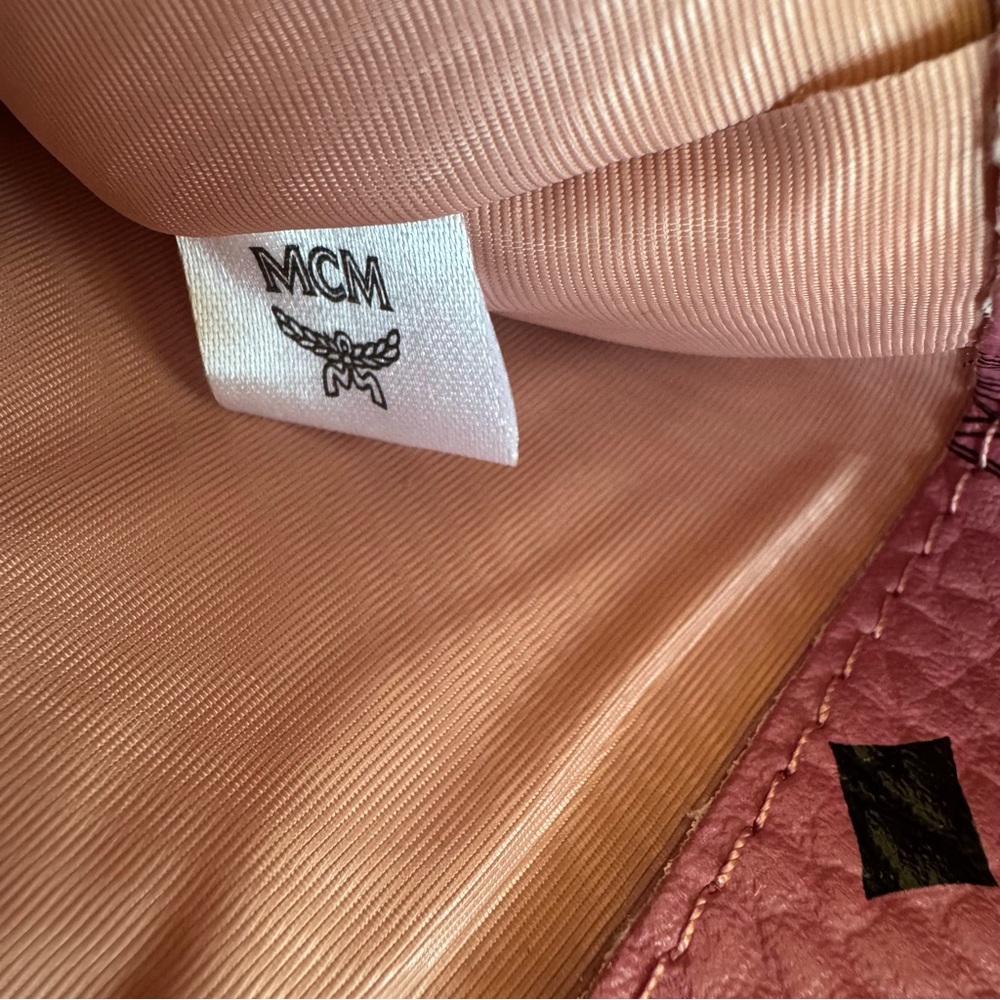 MCM GWP PINK Monogram Envelope Clutch P0266 - Picture 8 of 8